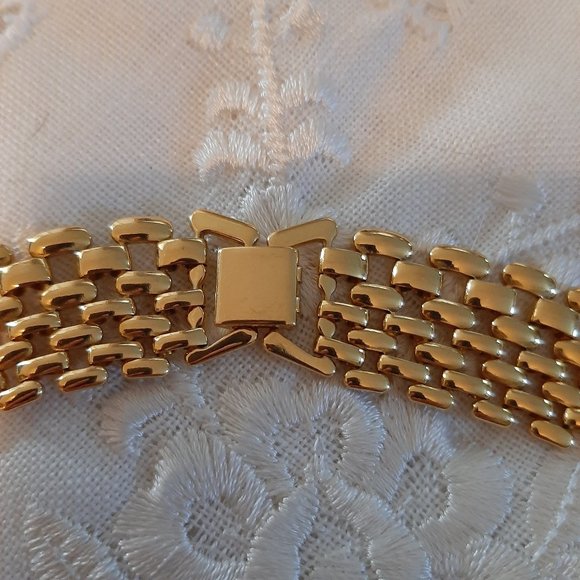 Gold Mesh Necklace - Picture 2 of 4